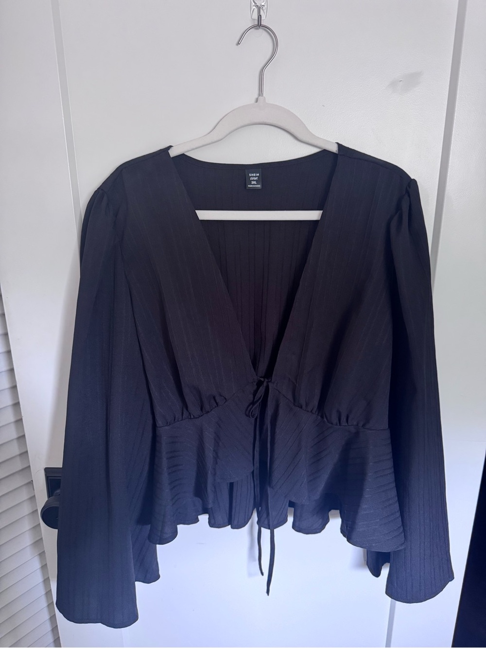 Black Tie-Front Women's crop Blouse